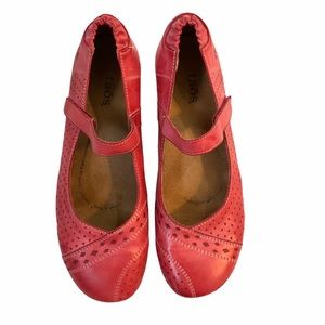 Taos Footwear Cherry Red Mary Jane Flats